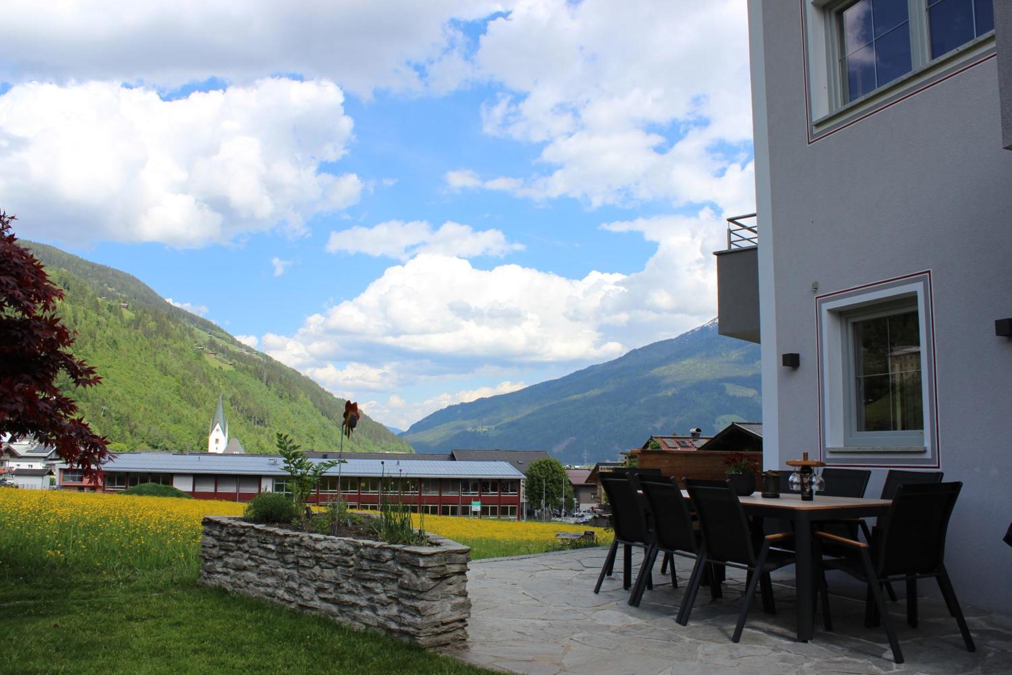 Ferienhaus Bergauf With Hot Tub Neukirchen am Großvenediger Buitenkant foto