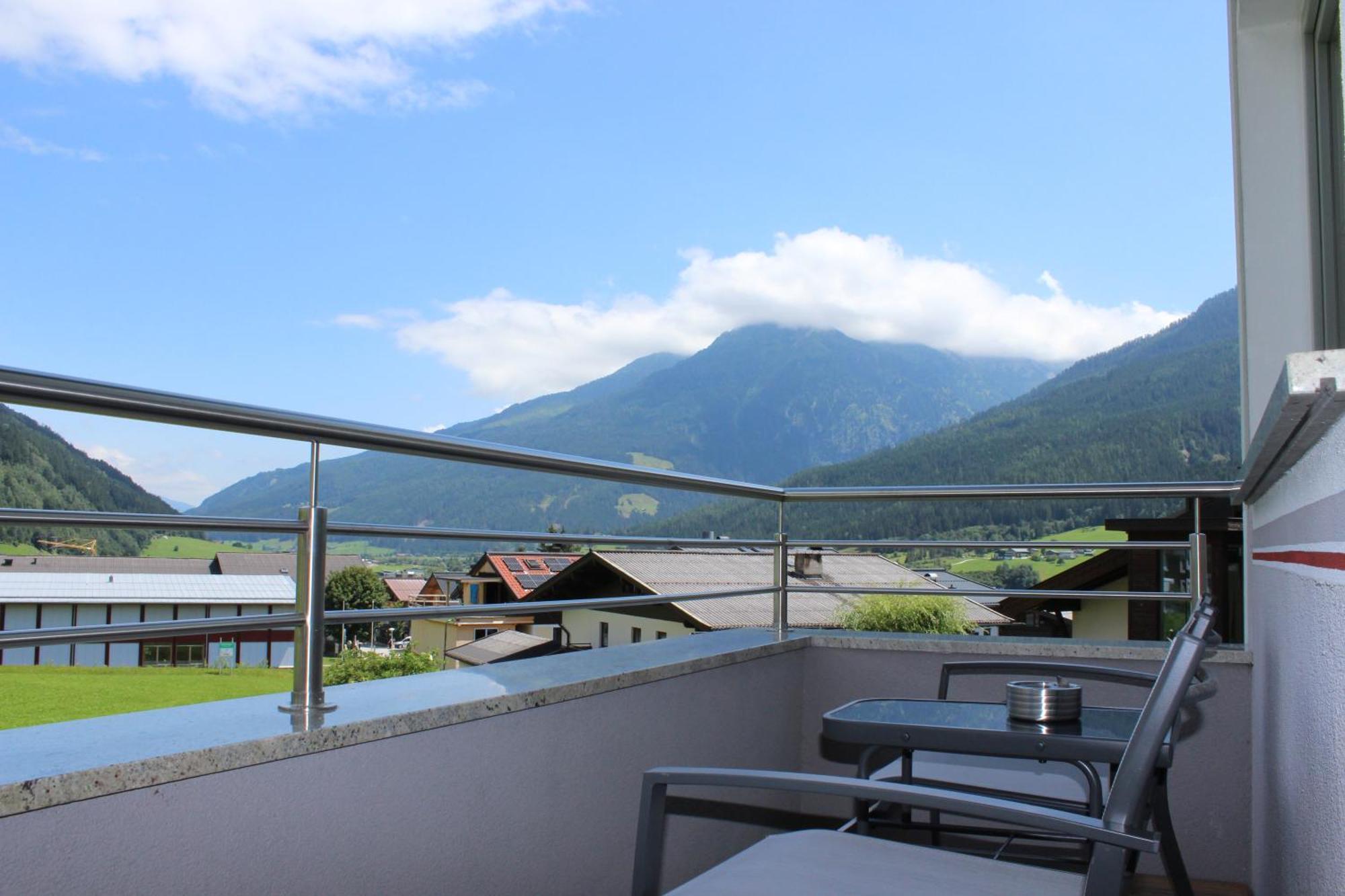Ferienhaus Bergauf With Hot Tub Neukirchen am Großvenediger Buitenkant foto